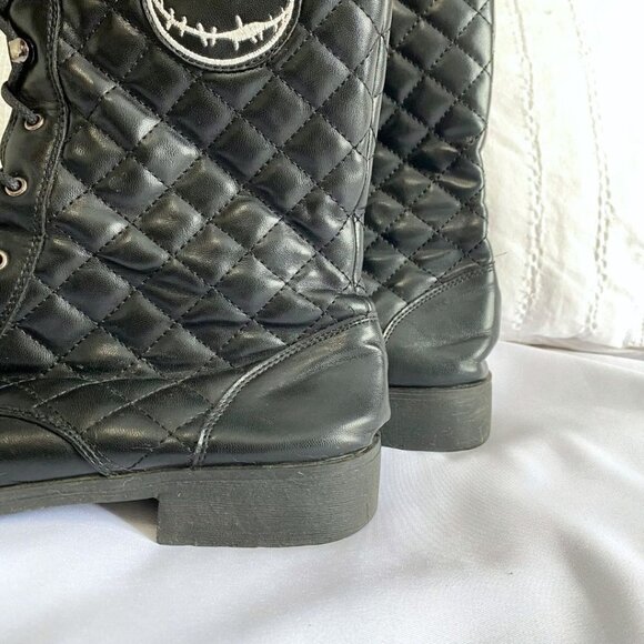 NIGHTMARE BEFORE CHRISTMAS DISNEY BLACK QUILTED LACE UP BOOTS - 10 - Picture 7 of 8